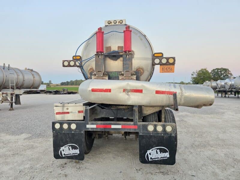 Dual 12″ U-4934 1985 Heil 6000 Gallon Stainless Steel Semi Tanker