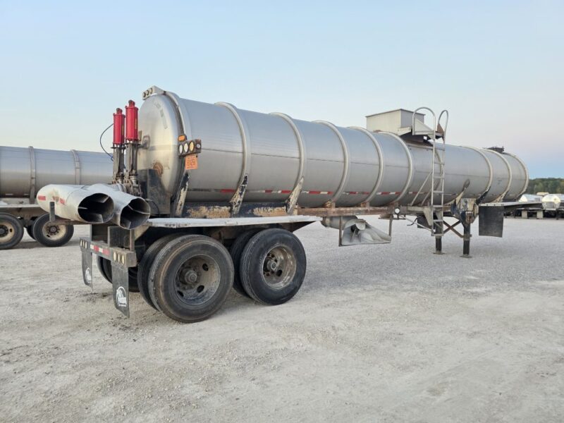 Dual 12″ U-4934 1985 Heil 6000 Gallon Stainless Steel Semi Tanker
