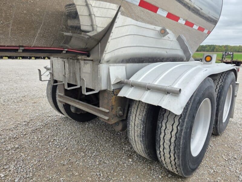 U-4938 2003 West-Mark 6400 Gallon Stainless Steel Semi Tanker
