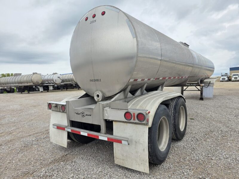 U-4939 2006 West-Mark 6400 Gallon Stainless Steel Semi Tanker