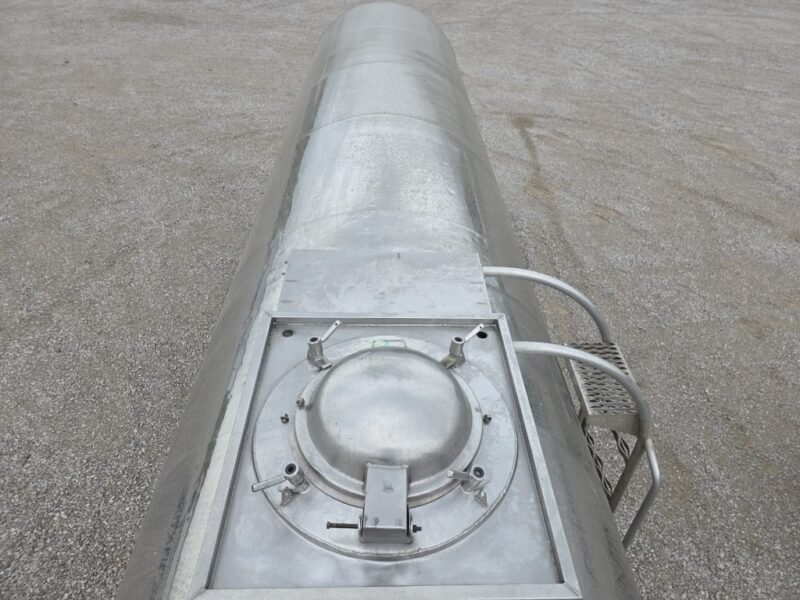 U-4939 2006 West-Mark 6400 Gallon Stainless Steel Semi Tanker