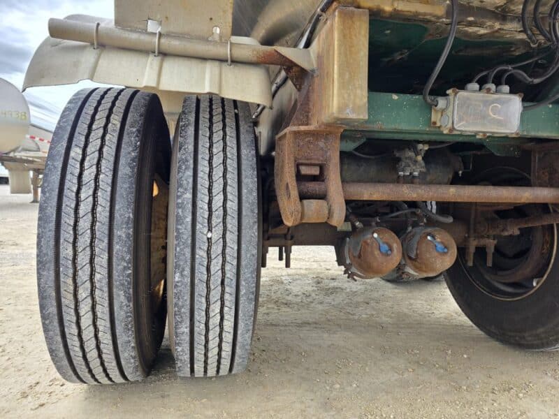 U-4937 1984 Polar 7000 Gallon Stainless Steel Semi Tanker