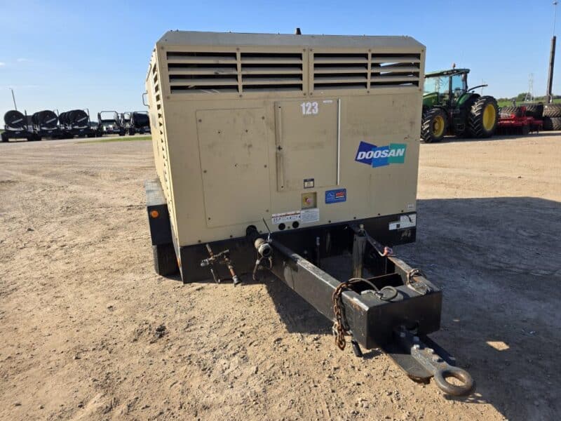 AC-123 825 CFM 2019 Doosan Cummins Engine Air Compressor