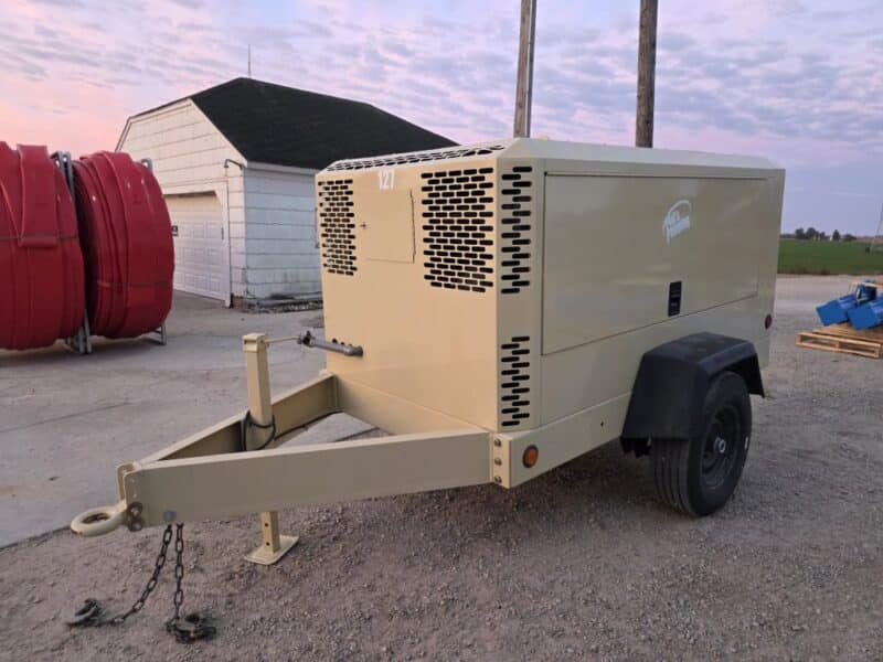 AC-127 375 CFM 2011 Doosan 4.5L John Deere Engine Air Compressor