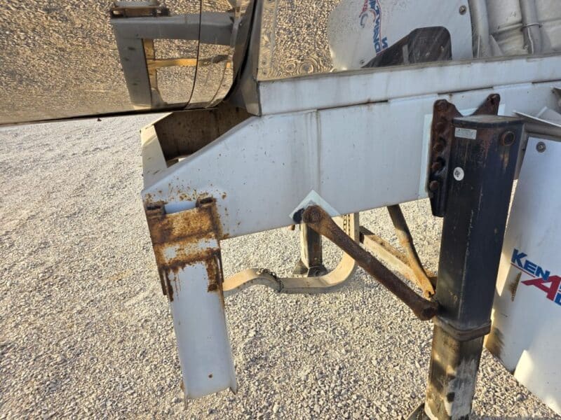 U-4928 2001 Tremcar 6700 Gallon Stainless Steel Semi Tanker