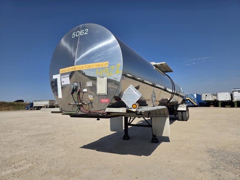 U-4922 1998 Polar 7000 Gallon Stainless Steel Semi Tanker