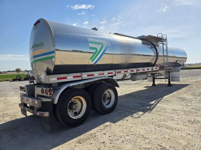 U-4922 1998 Polar 7000 Gallon Stainless Steel Semi Tanker