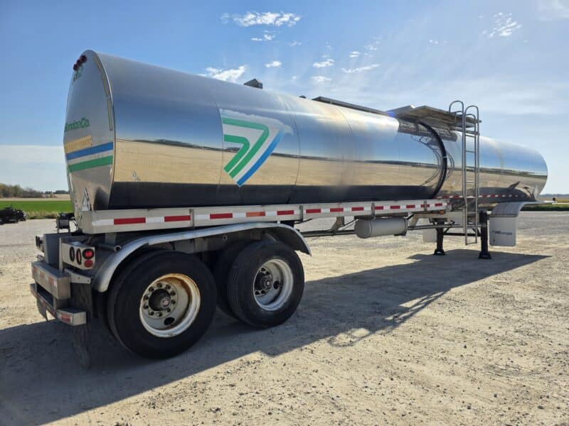 U-4922 1998 Polar 7000 Gallon Stainless Steel Semi Tanker