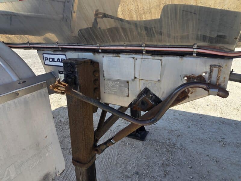 U-4922 1998 Polar 7000 Gallon Stainless Steel Semi Tanker