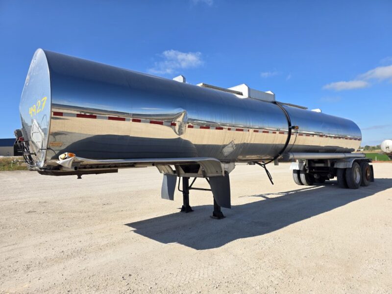 U-4927 1998 Polar 7000 Gallon Stainless Steel Semi Tanker