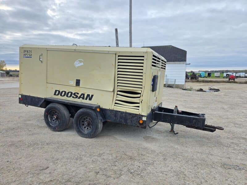 AC-126 825 CFM 2020 Doosan Cummins Engine Air Compressor