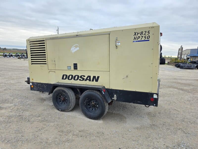 AC-126 825 CFM 2020 Doosan Cummins Engine Air Compressor
