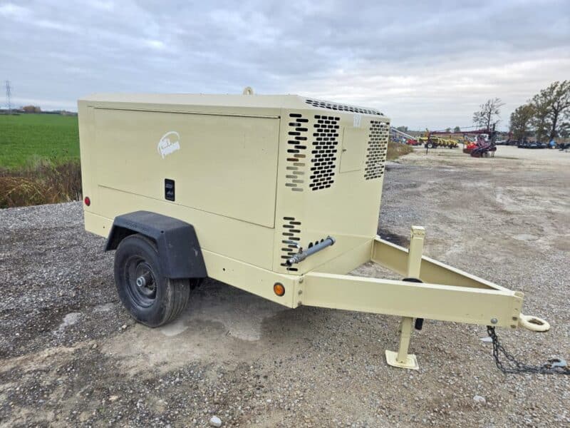 AC-127 375 CFM 2011 Doosan 4.5L John Deere Engine Air Compressor