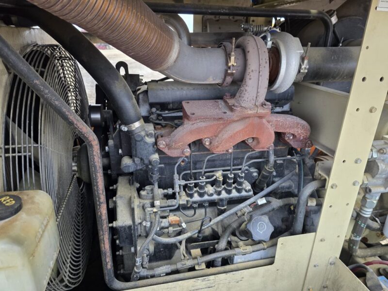 AC-127 375 CFM 2011 Doosan 4.5L John Deere Engine Air Compressor