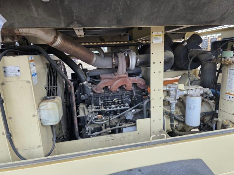 AC-127 375 CFM 2011 Doosan 4.5L John Deere Engine Air Compressor