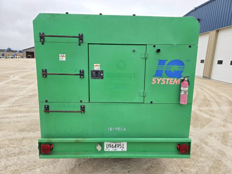 AC-125 915 CFM 2017 Doosan 8.9L Cummins Engine Air Compressor