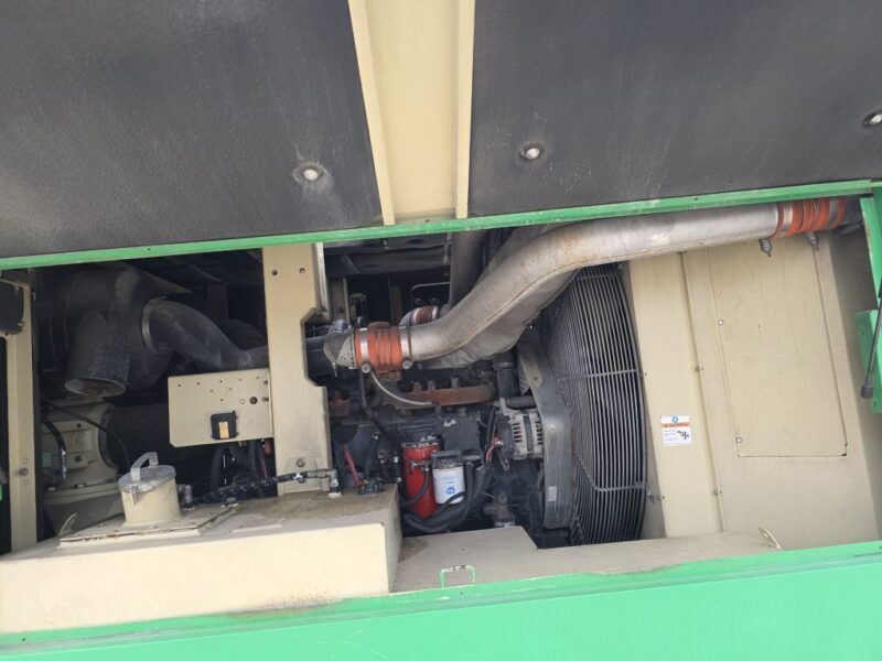 AC-125 915 CFM 2017 Doosan 8.9L Cummins Engine Air Compressor