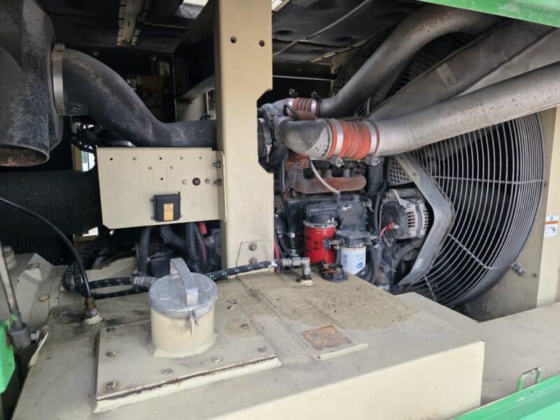 AC-125 915 CFM 2017 Doosan 8.9L Cummins Engine Air Compressor