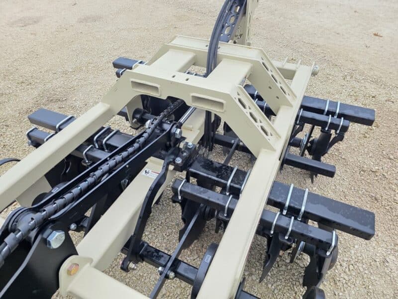 6670 Trophy Till 66″ Working Width