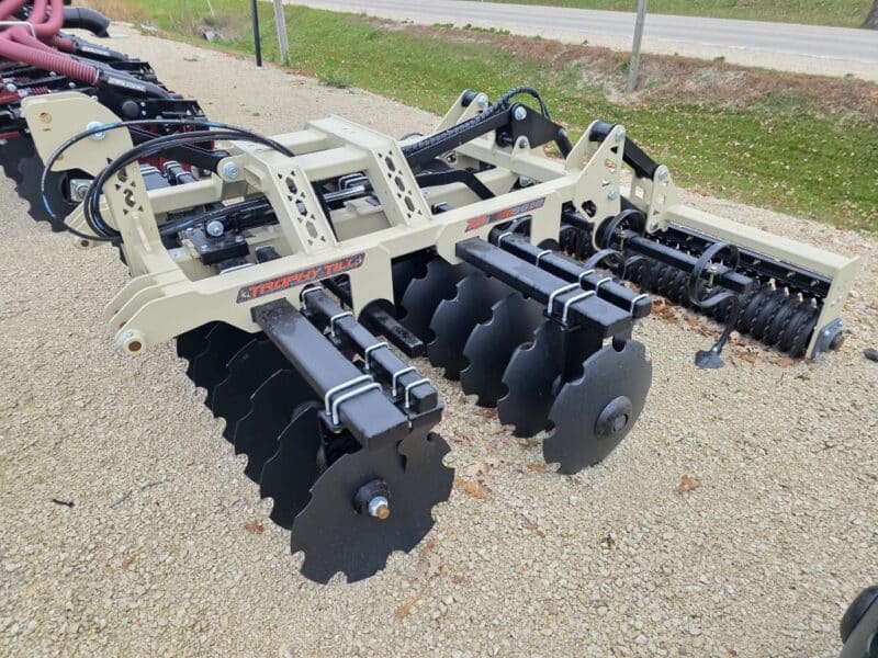 9670 Trophy Till 96″ Working Width