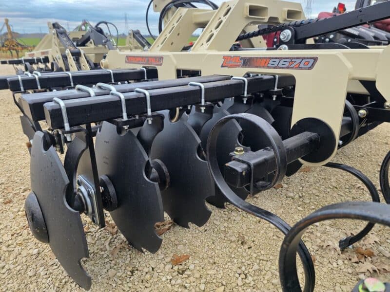 9670 Trophy Till 96″ Working Width