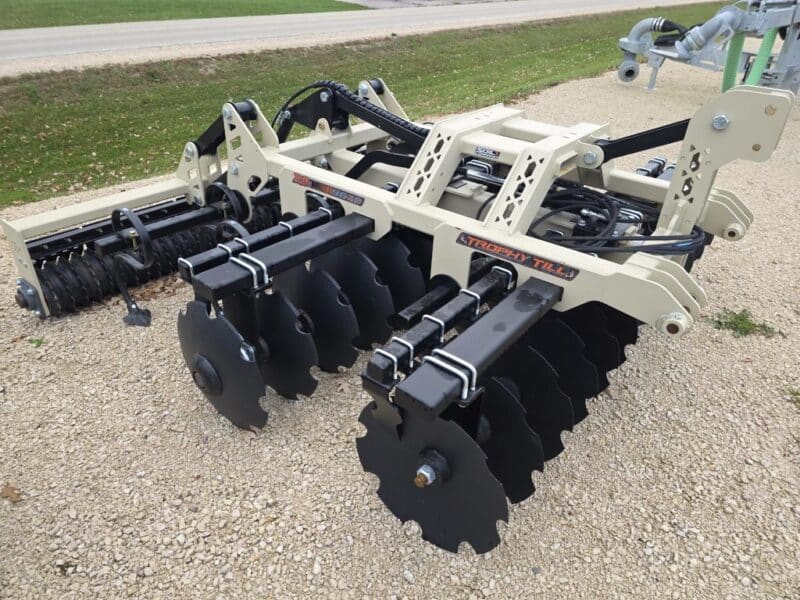 9670 Trophy Till 96″ Working Width